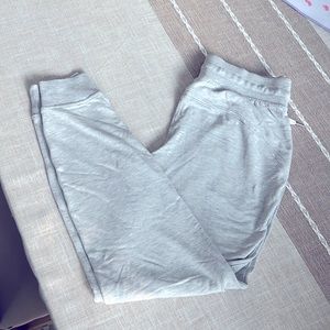 Lululemon Joggers light gray, pockets, size 6, extremely soft, buttery soft